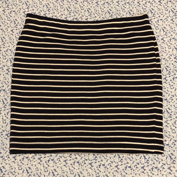 Promod White and Black Striped Body Con Skirt Size: S - Picture 1 of 3